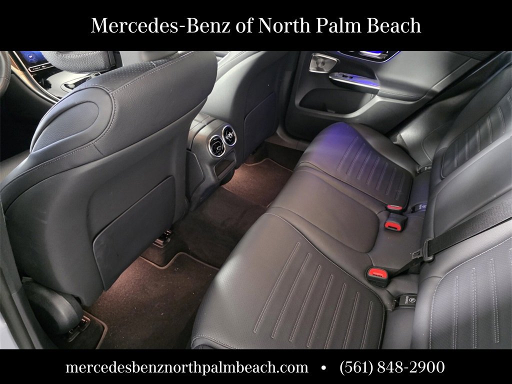 Used 2024 Mercedes-Benz GLC 300 4MATIC image 14