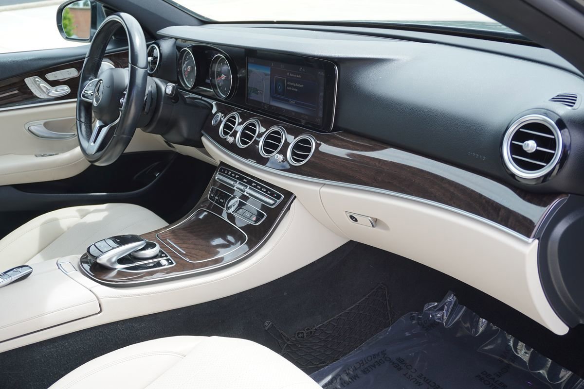 Used 2019 Mercedes-Benz E 300 image 13