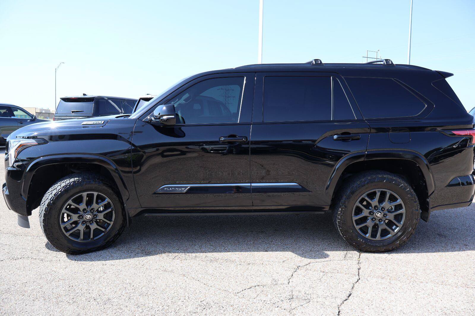 Used 2025 Toyota Sequoia Platinum AWD/4WD image 6
