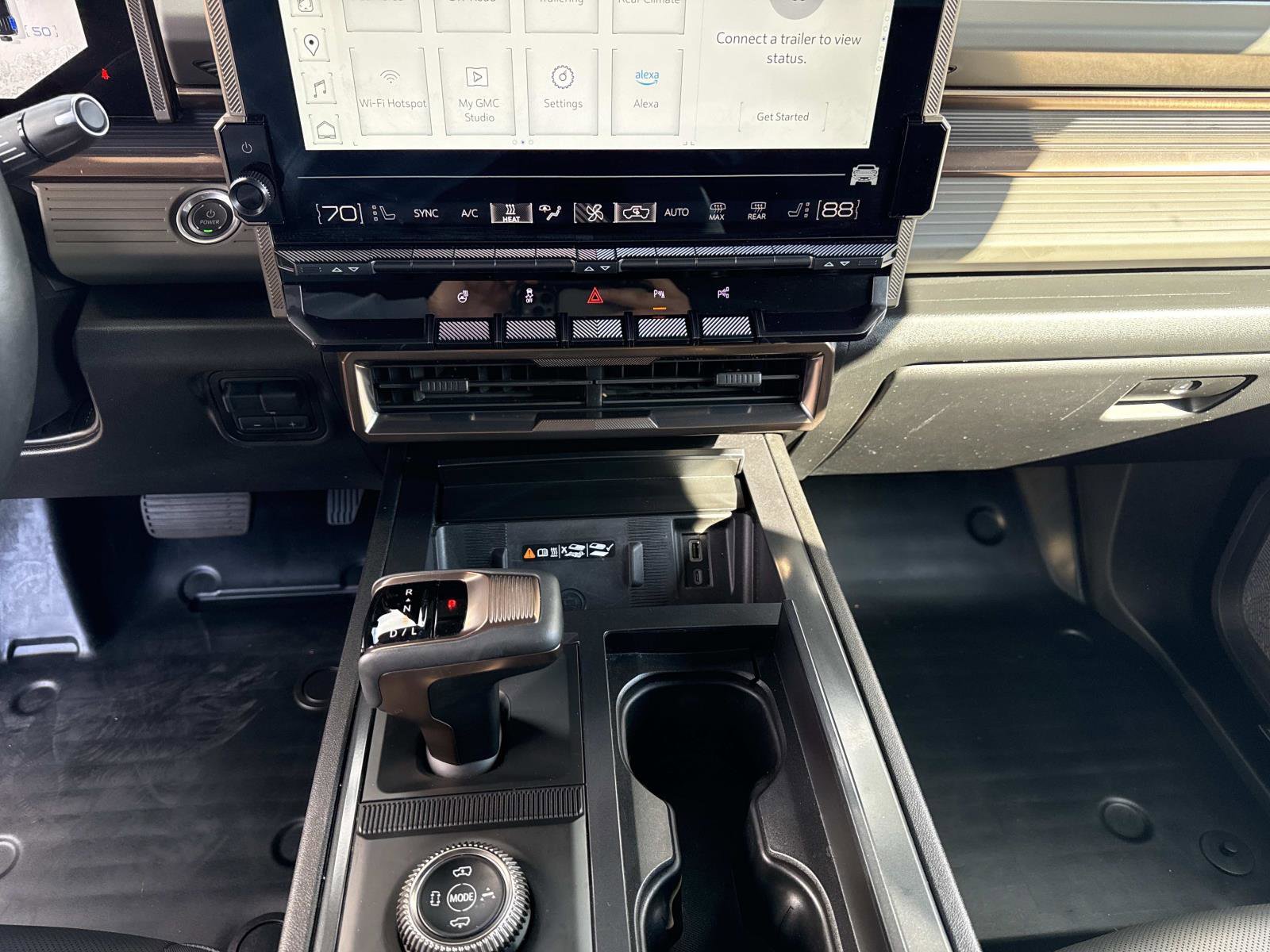 Used 2025 GMC Hummer EV 2X w/ LPO, Roof Cross Rail Package image 27