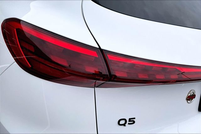 Certified 2025 Audi Q5 Premium w/ Premium Plus AWD/4WD image 23