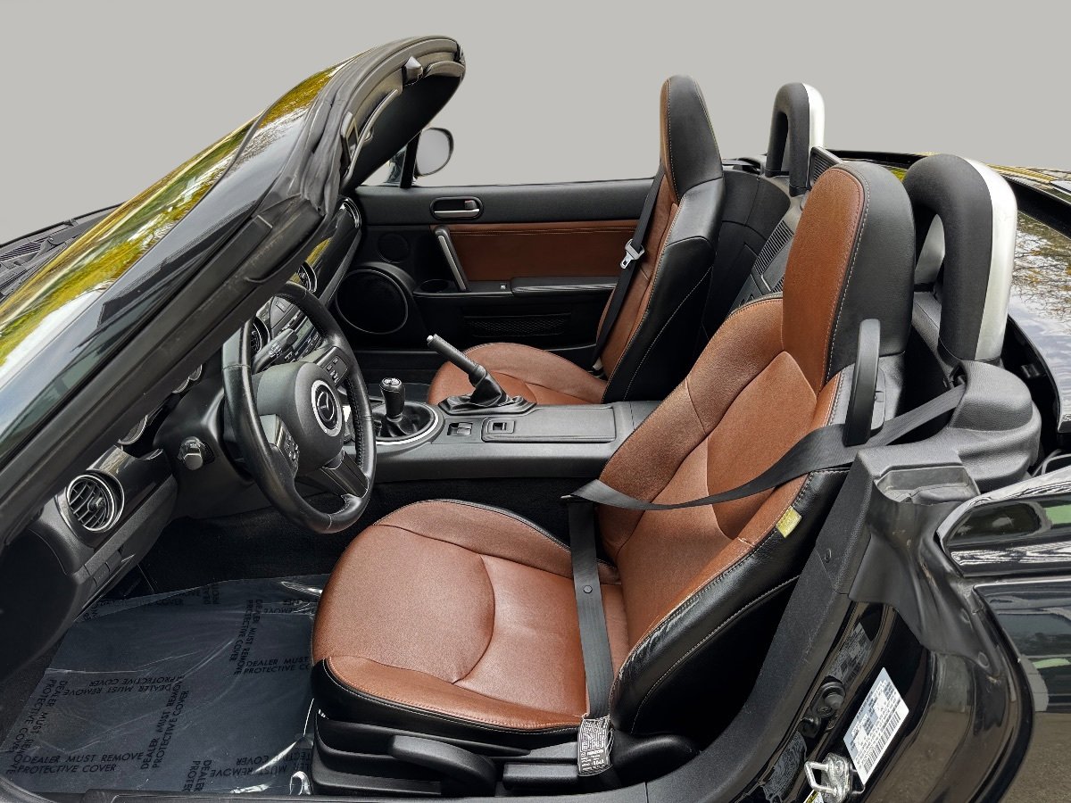 Used 2014 MAZDA MX-5 Miata Grand Touring w/ Premium Package image 16