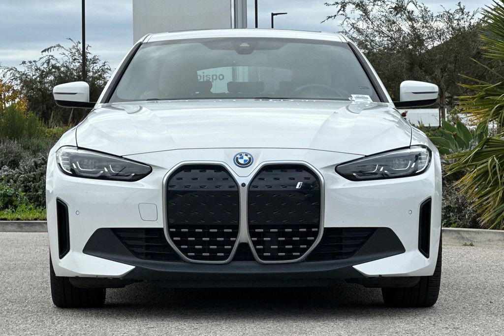 Used 2023 BMW i4 eDrive40 w/ Premium Package image 8