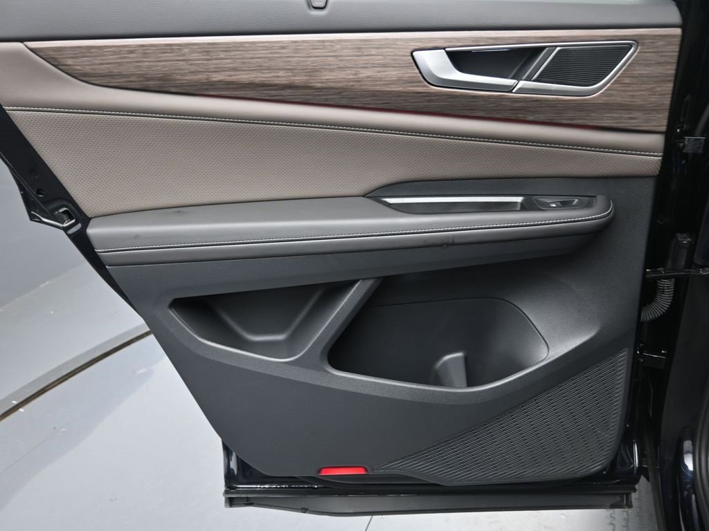 Used 2025 Volkswagen Atlas SEL image 26