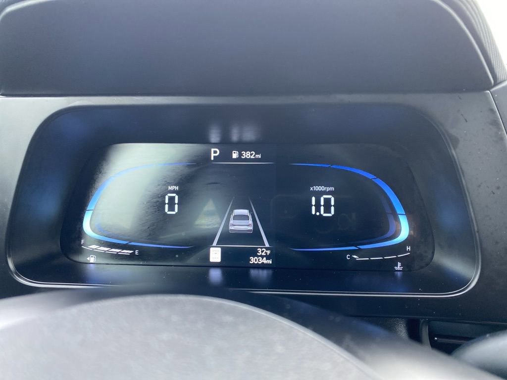 Certified 2025 Hyundai Elantra Sport w/ Cargo Package image 15