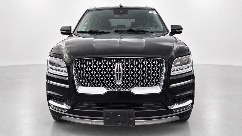 Used 2021 Lincoln Navigator Reserve w/ Luxury Package AWD/4WD image 3