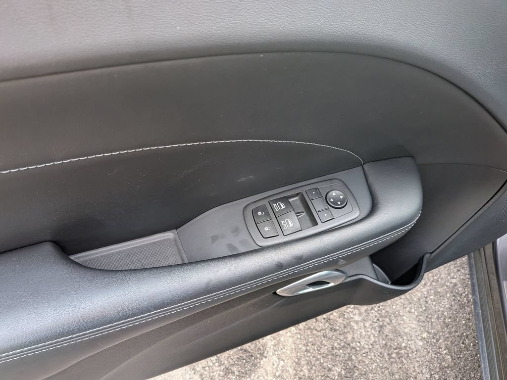 Used 2022 Dodge Challenger R/T w/ Plus Package RWD image 9