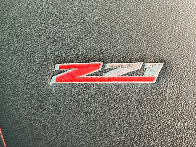 Used 2026 Chevrolet Traverse Z71 w/ LPO, Floor Liner Package AWD/4WD image 16