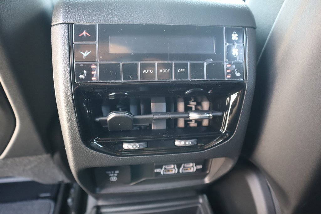 New 2025 Jeep Grand Cherokee L Limited w/ Black Appearance Package image 3