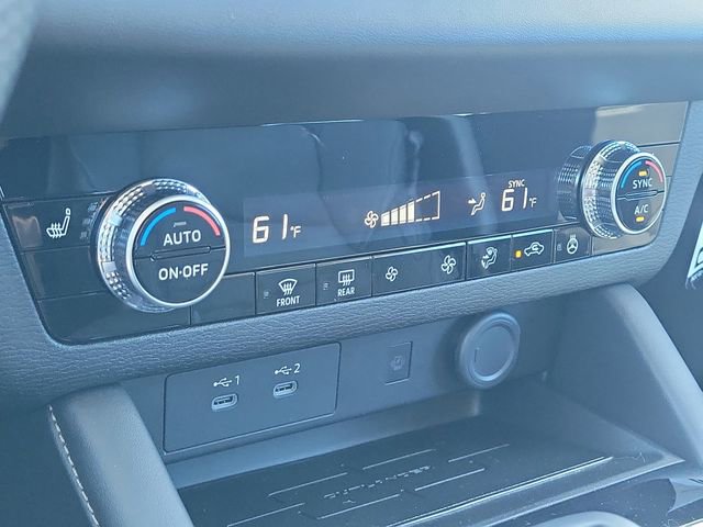 New 2026 Mitsubishi Outlander SE image 32