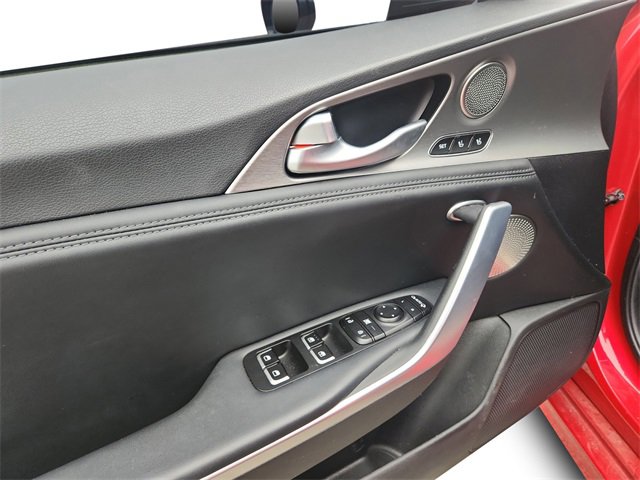 Used 2018 Kia Stinger GT2 image 11