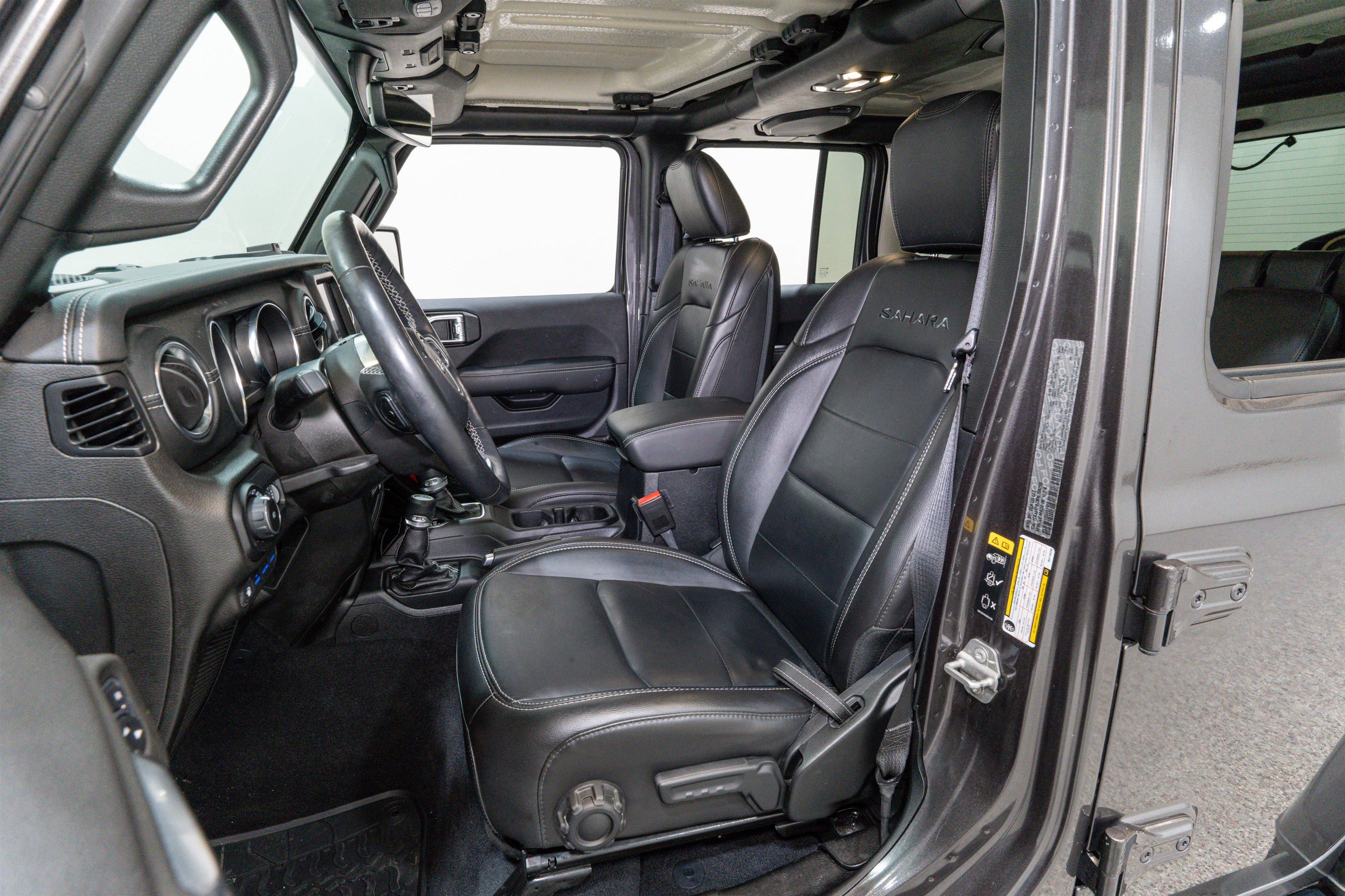 Used 2021 Jeep Wrangler Unlimited Sahara w/ Cold Weather Group image 13