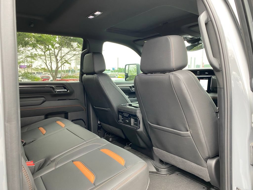 Used 2025 GMC Sierra 2500 AT4 AWD/4WD image 25
