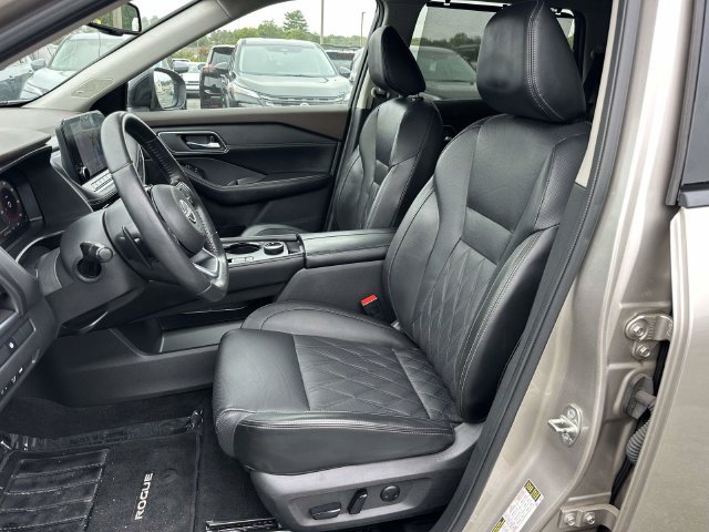 Used 2023 Nissan Rogue Platinum AWD/4WD image 15