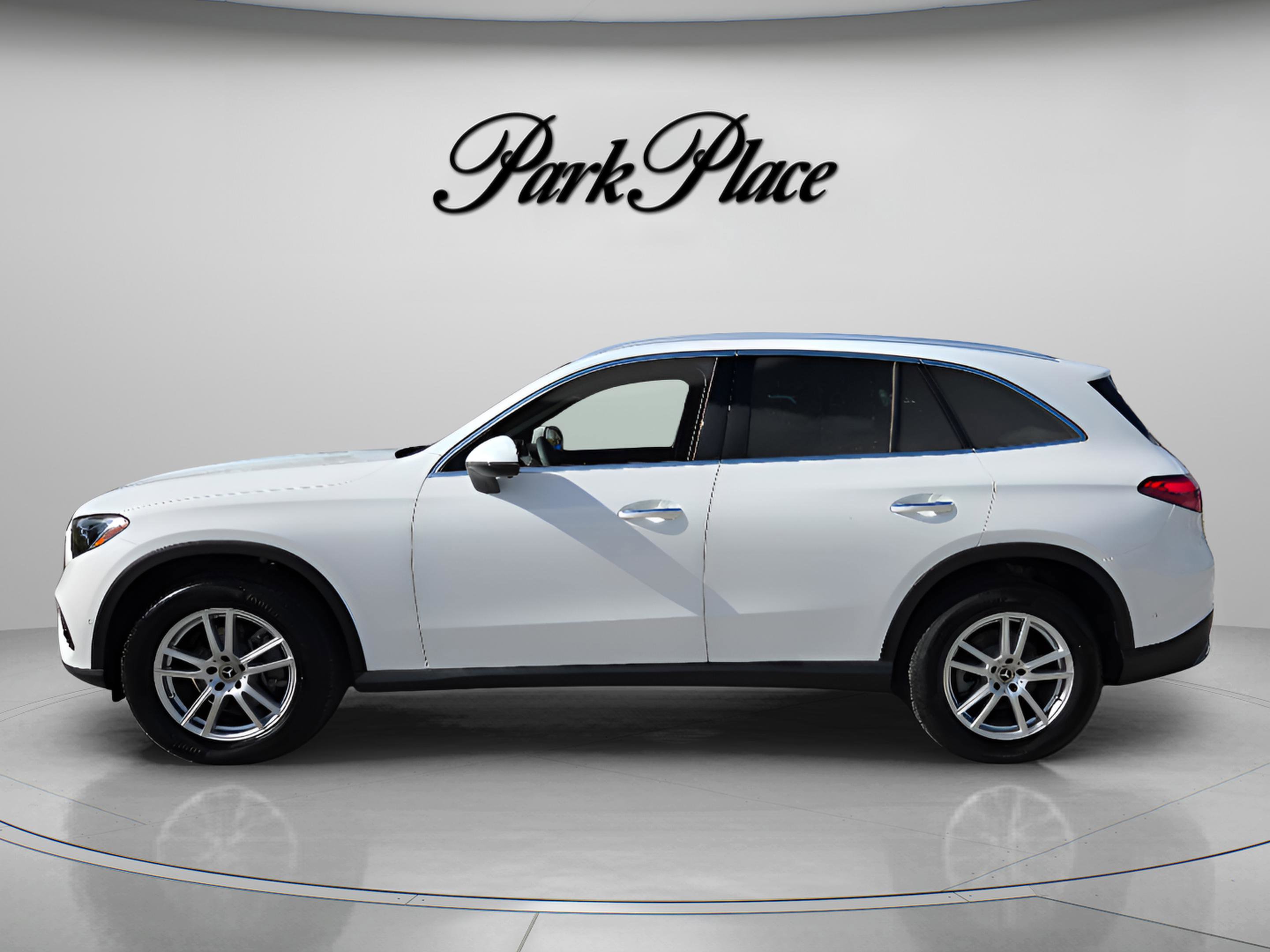 Used 2025 Mercedes-Benz GLC 300 video 2