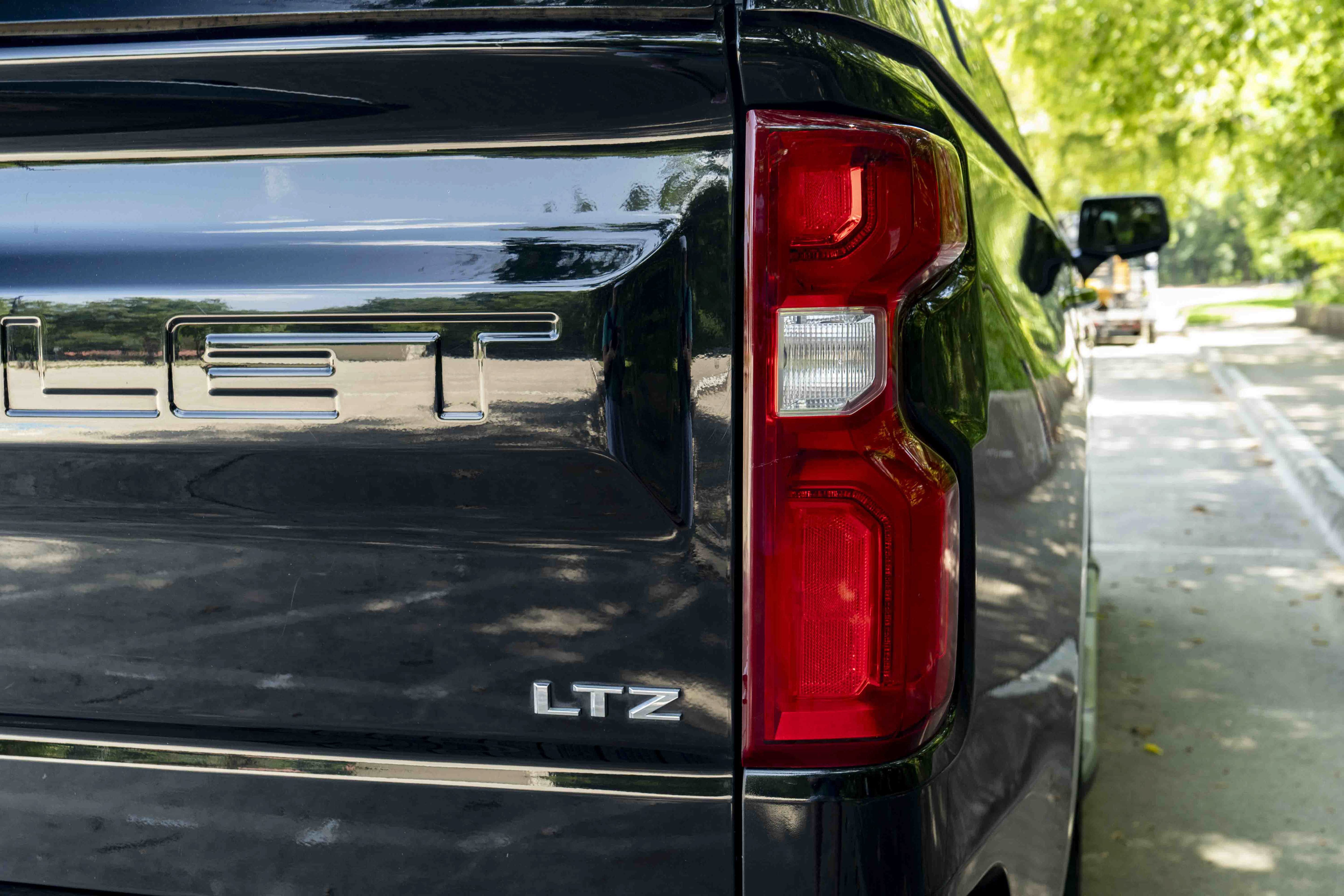 Used 2019 Chevrolet Silverado 1500 LTZ w/ LTZ Texas Edition AWD/4WD image 13