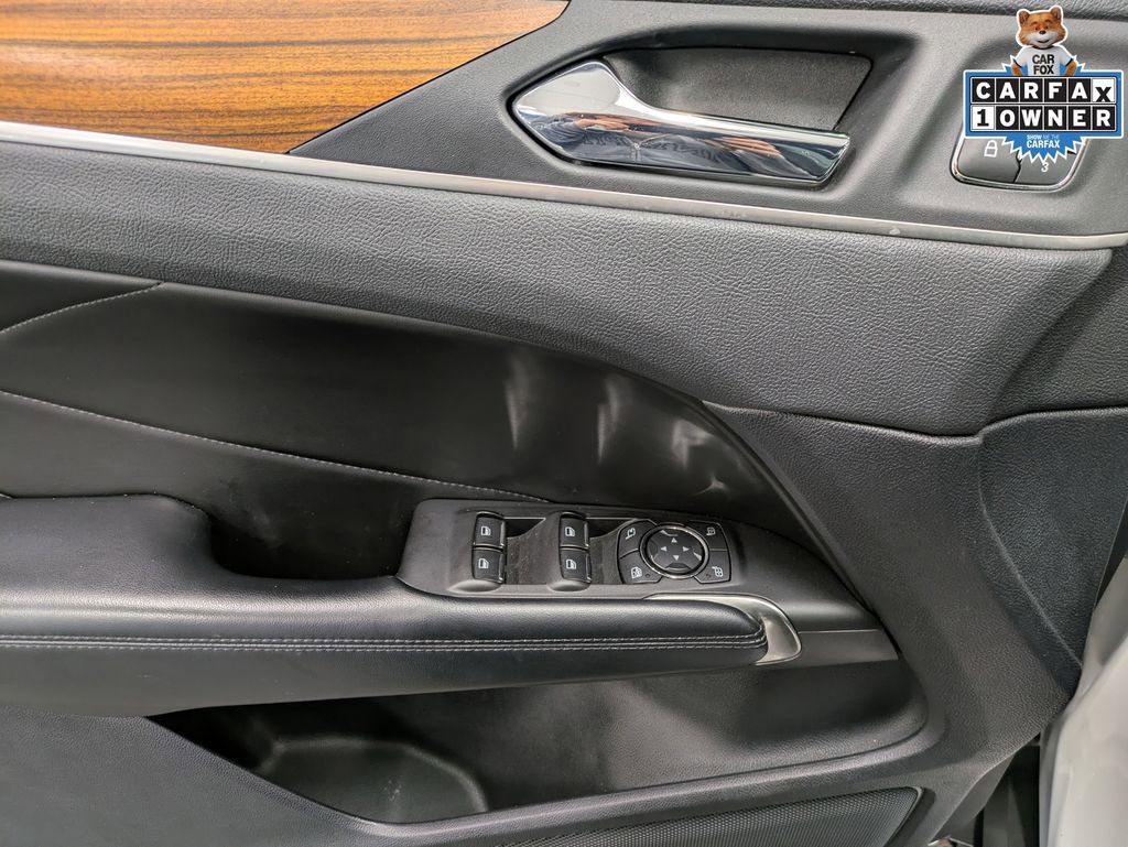 Used 2019 Lincoln MKC Reserve w/ MKC Climate Package AWD/4WD image 10