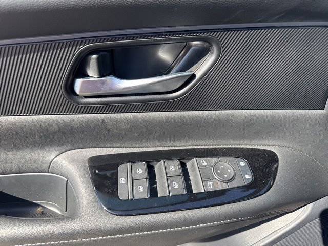Used 2025 Nissan Murano SV AWD/4WD image 19