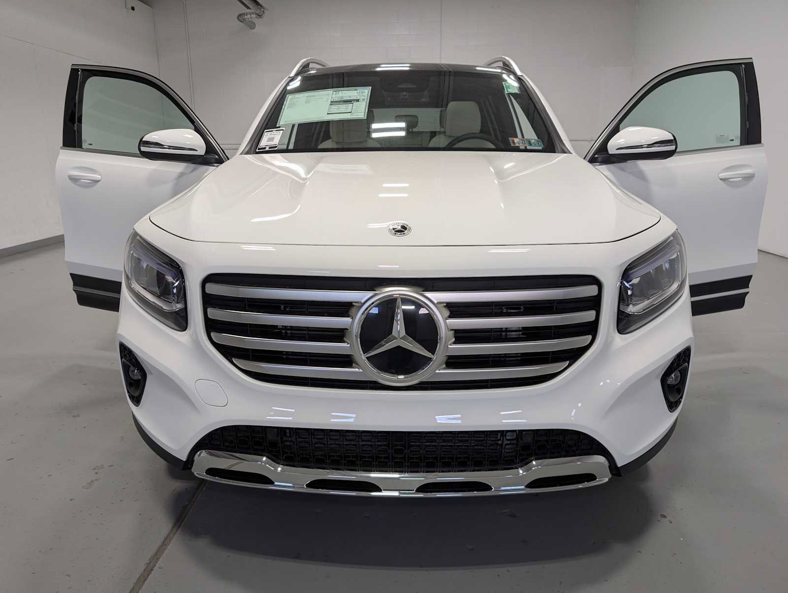 New 2026 Mercedes-Benz GLB 250 4MATIC image 13