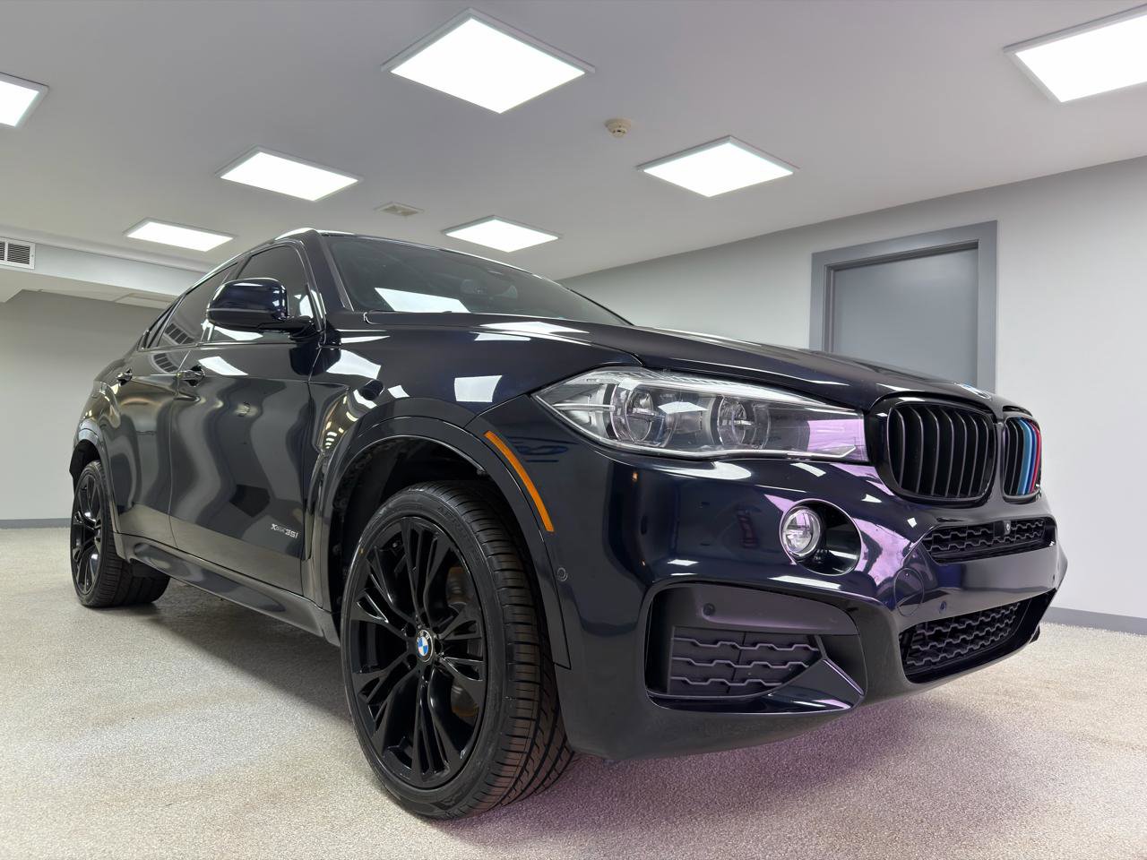 Used 2018 BMW X6 w/ Sports Activity Package image 4