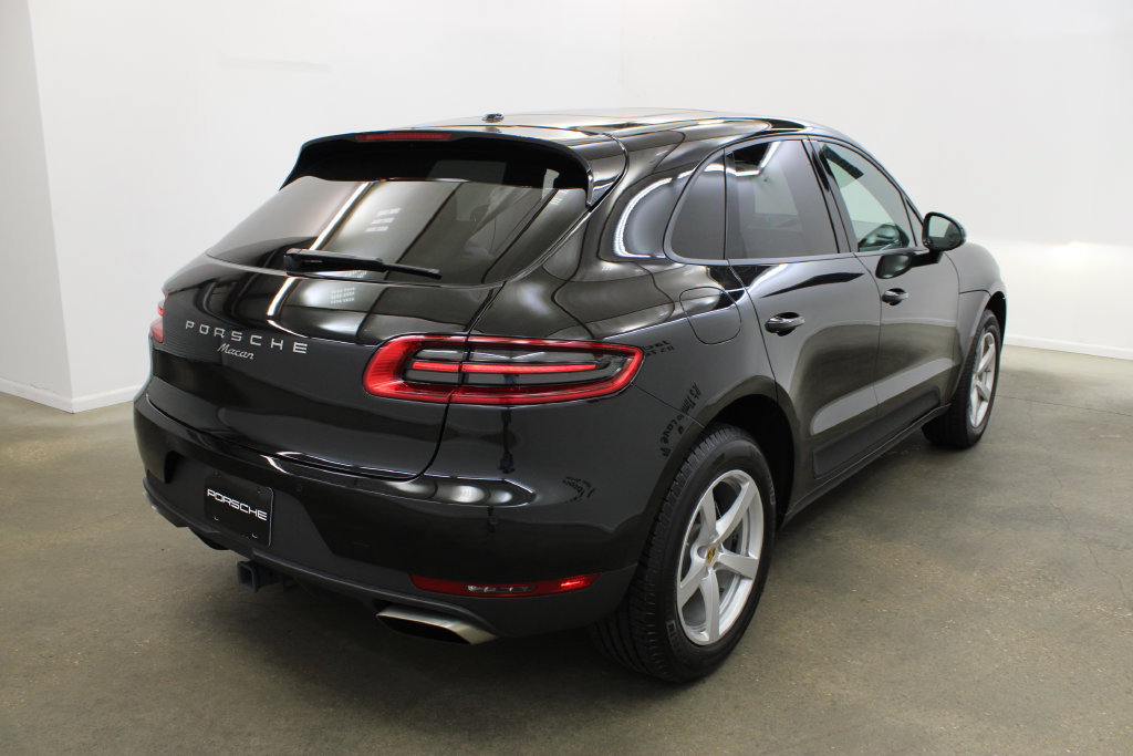 Used 2018 Porsche Macan AWD/4WD image 7