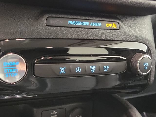 Used 2025 Ford Escape Platinum AWD/4WD image 28