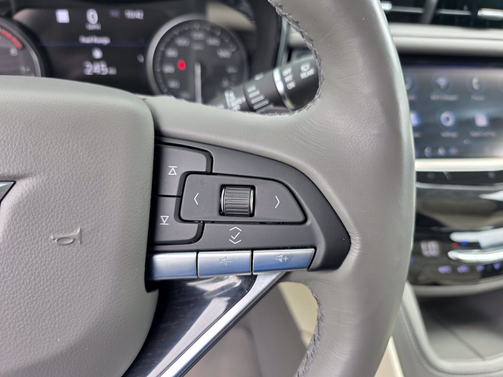 Used 2020 Cadillac XT6 Premium Luxury FWD image 21