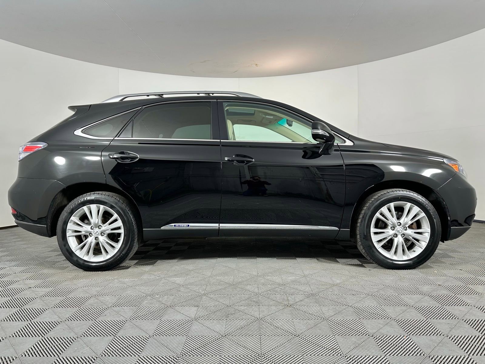 Used 2012 Lexus RX 450h AWD w/ Premium Pkg image 27
