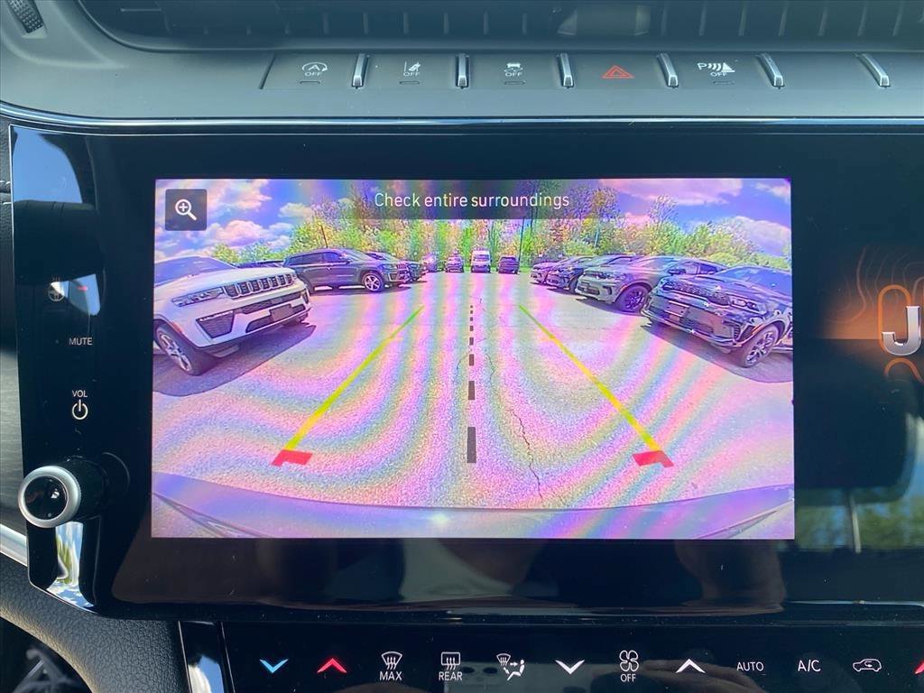 New 2026 Jeep Grand Cherokee L 4WD image 13