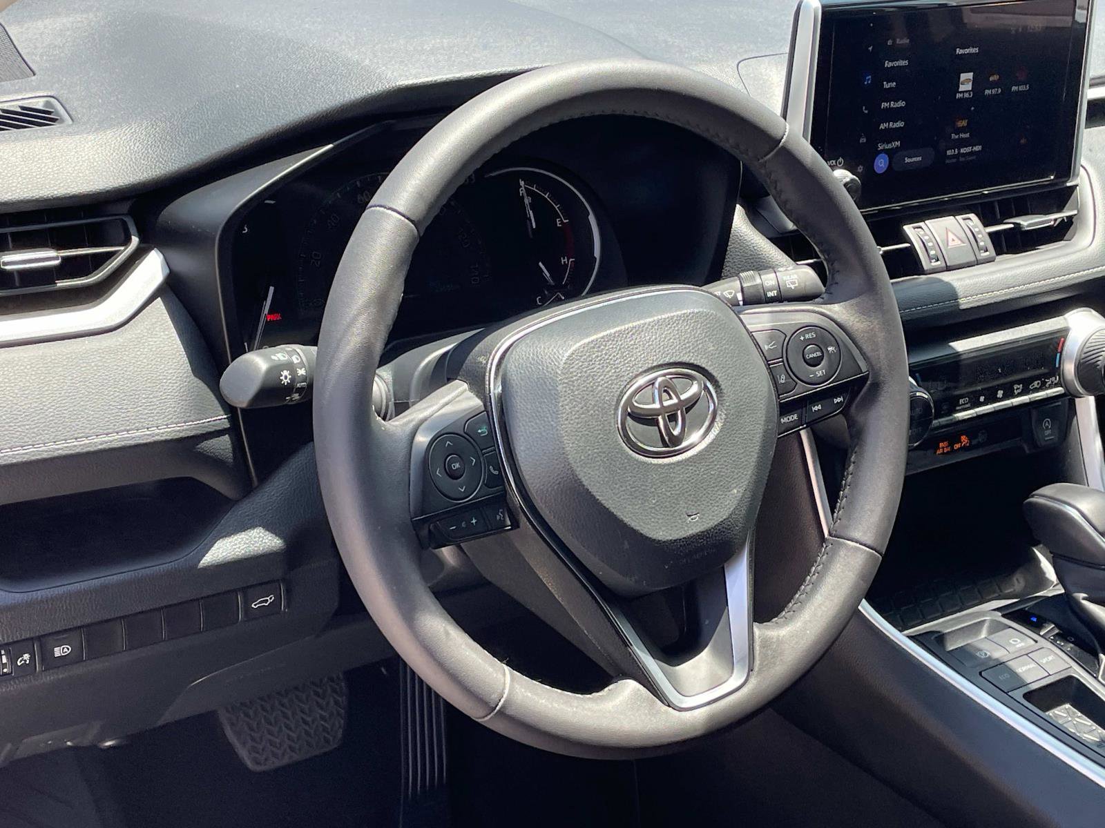 Used 2024 Toyota RAV4 XLE Premium image 4