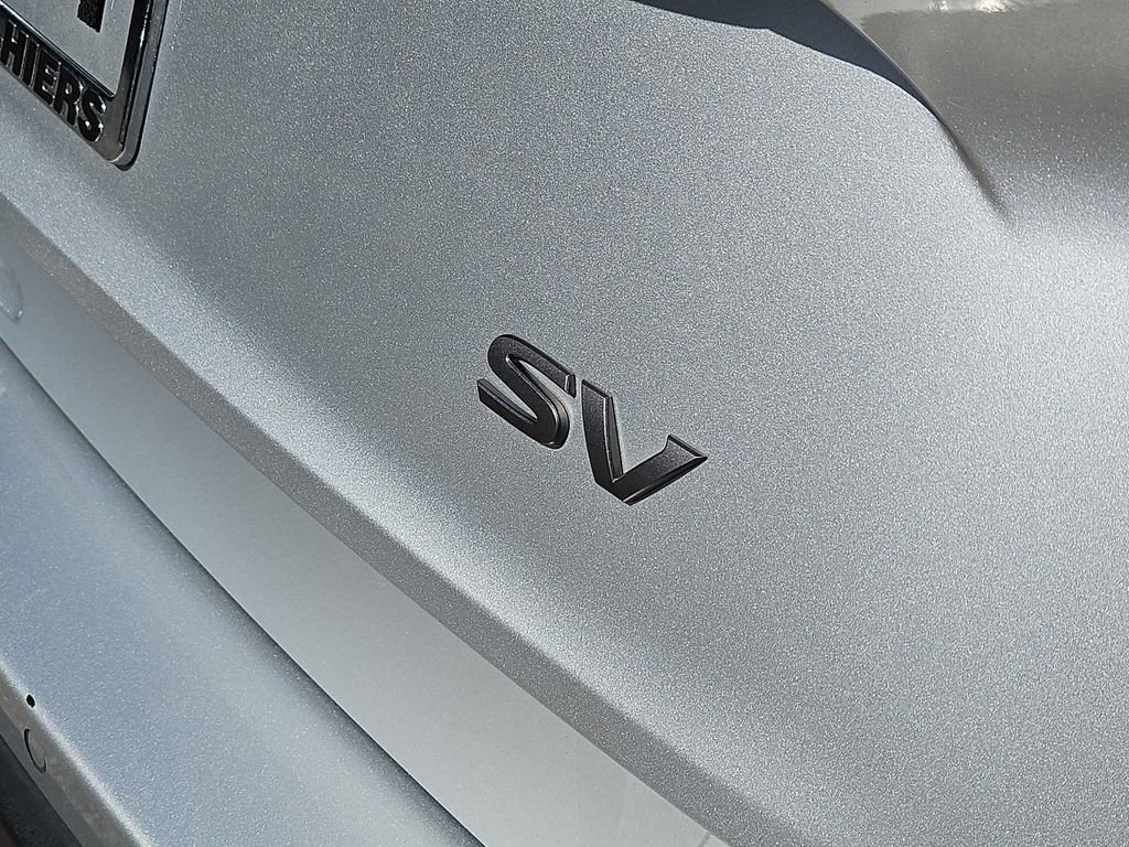Used 2024 Nissan Rogue SV image 7
