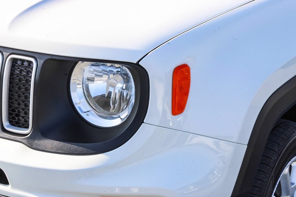 Used 2023 Jeep Renegade Latitude AWD/4WD image 5