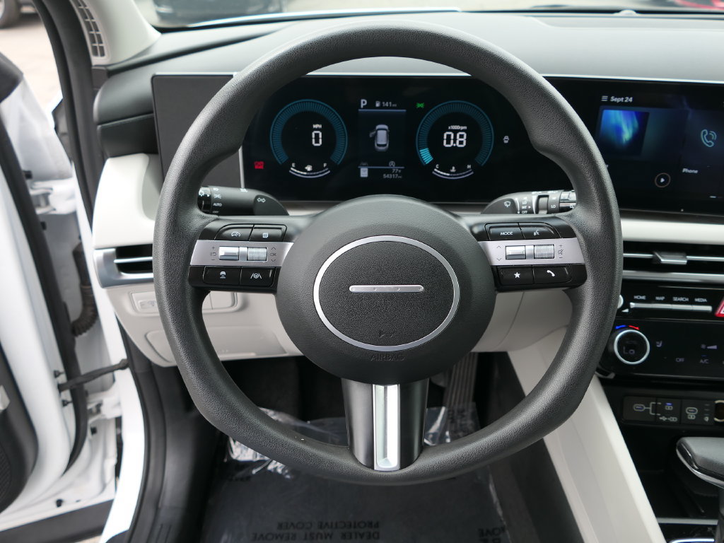 Used 2025 Hyundai Tucson SEL FWD image 16