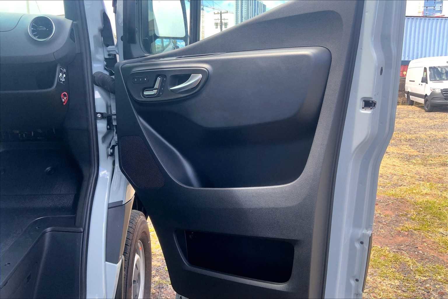 New 2025 Mercedes-Benz Sprinter 2500 image 10