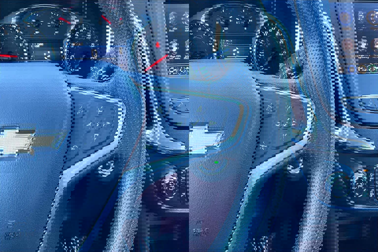 Used 2023 Chevrolet Equinox LT image 46