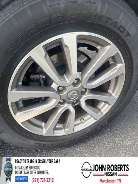 Used 2015 Nissan Pathfinder SV w/ Trailer Tow Package image 11