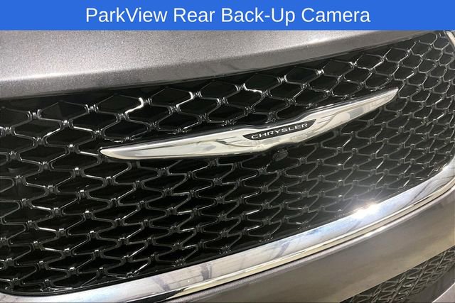 Used 2023 Chrysler Pacifica Limited image 29