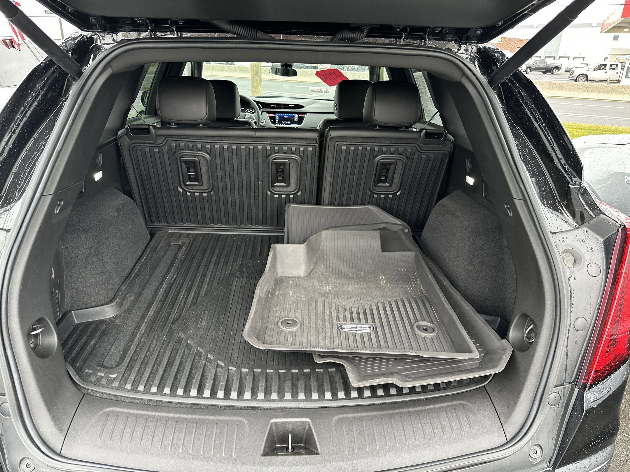 Certified 2024 Cadillac XT5 Luxury w/ LPO, Floor Liner Package image 22
