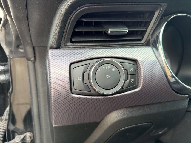 Used 2016 Ford Mustang Coupe image 18