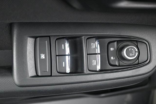 Used 2025 Subaru Forester Premium AWD/4WD image 7