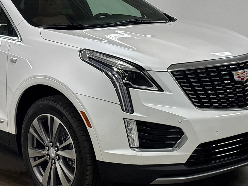 New 2025 Cadillac XT5 Premium Luxury w/ LPO, Floor Liner Package image 4