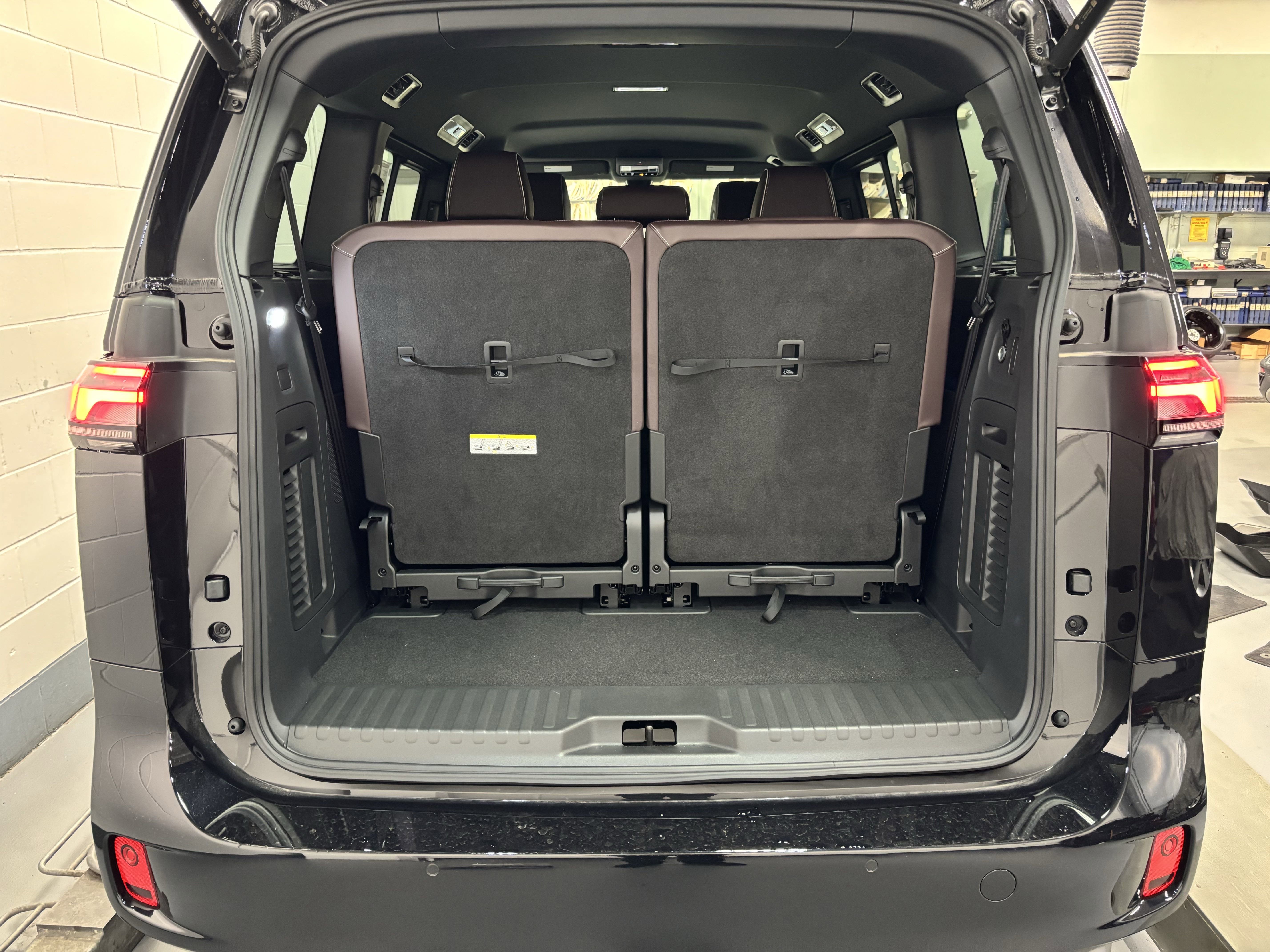 New 2025 Volkswagen ID. Buzz Pro S image 28