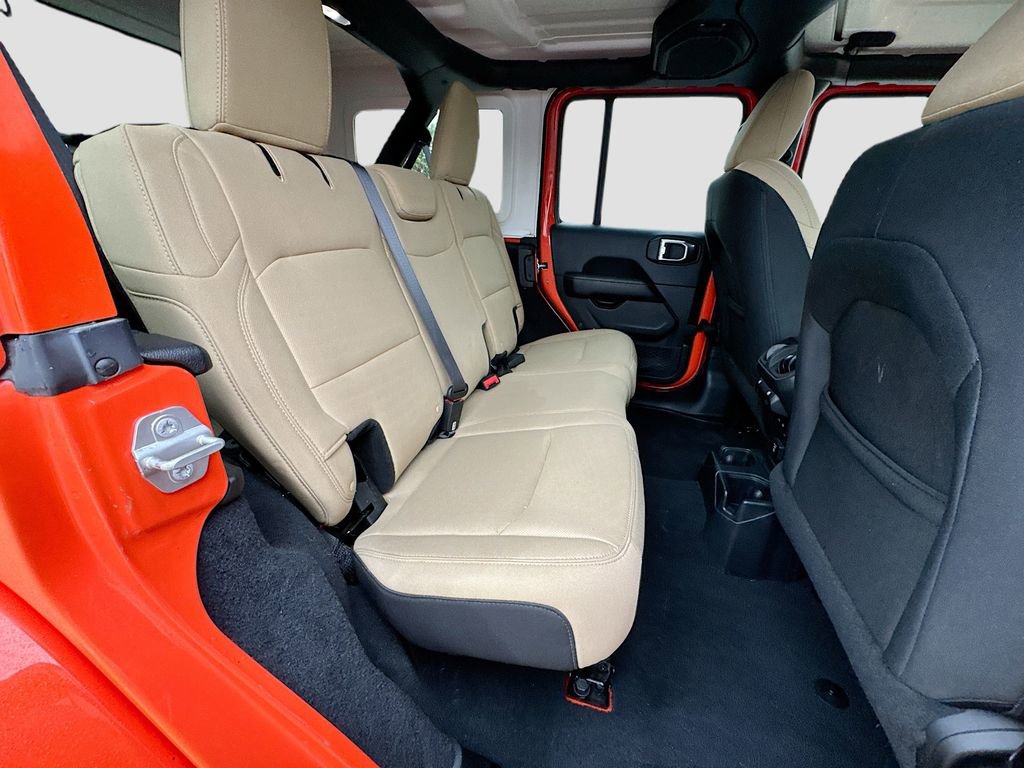 Used 2018 Jeep Wrangler Unlimited Sahara w/ Safety Group AWD/4WD image 34