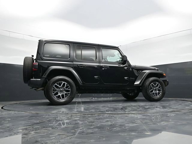 Used 2025 Jeep Wrangler Sahara image 54