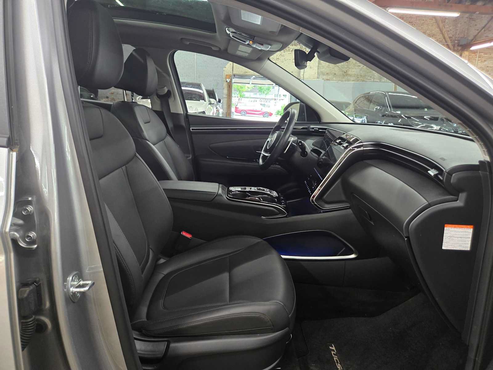 Used 2023 Hyundai Tucson SEL w/ Cargo Package AWD/4WD image 11