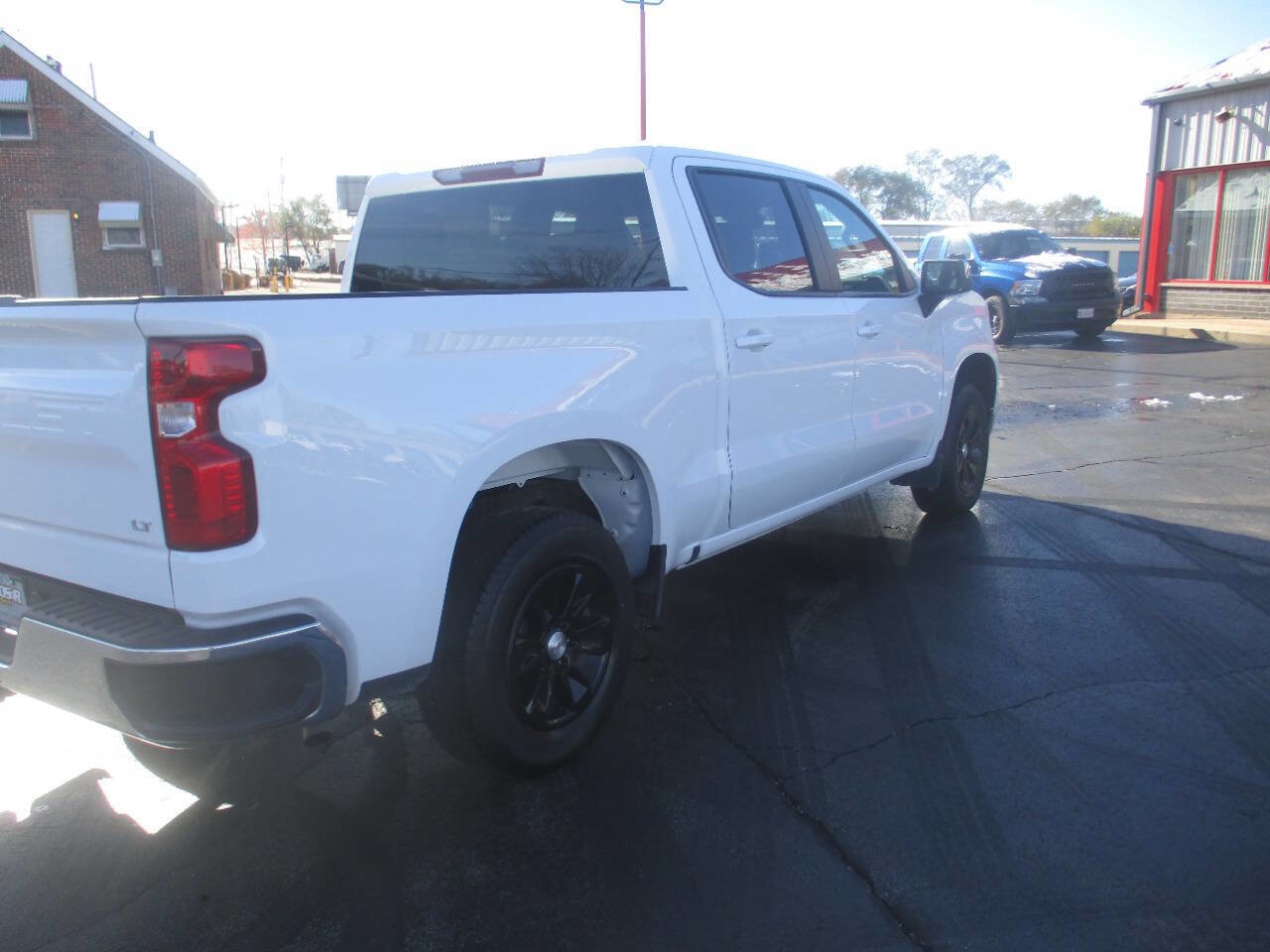 Used 2024 Chevrolet Silverado 1500 LT AWD/4WD image 5