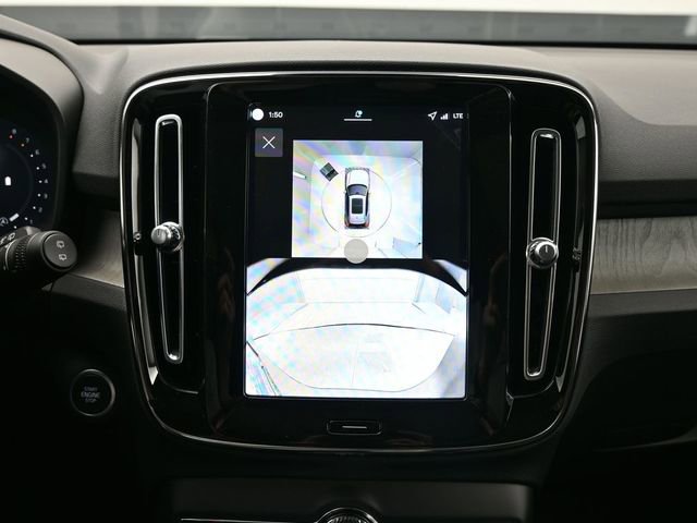 New 2026 Volvo XC40 B5 Plus w/ Protection Package Premier image 21