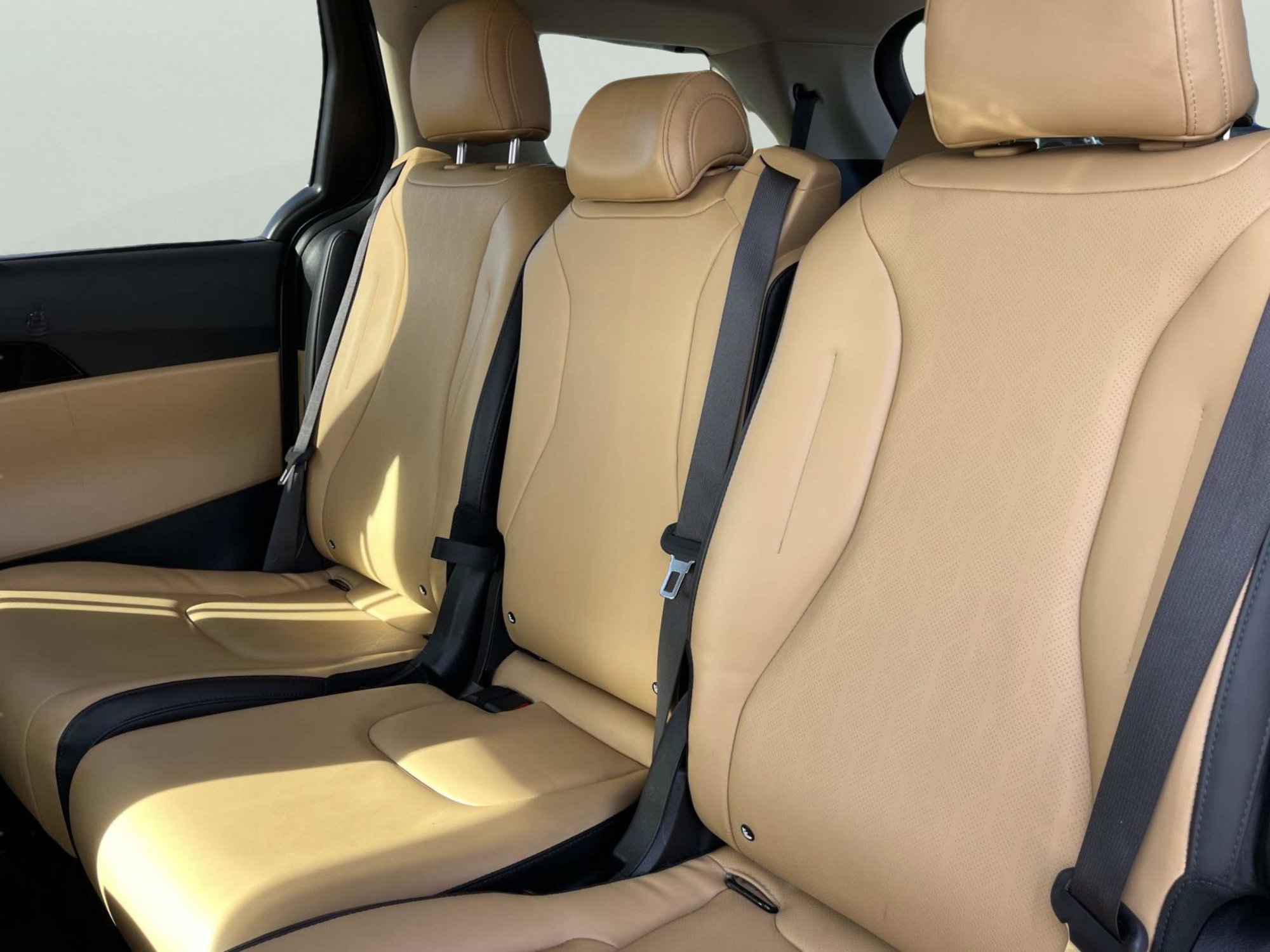 Certified 2024 Kia Carnival EX image 18