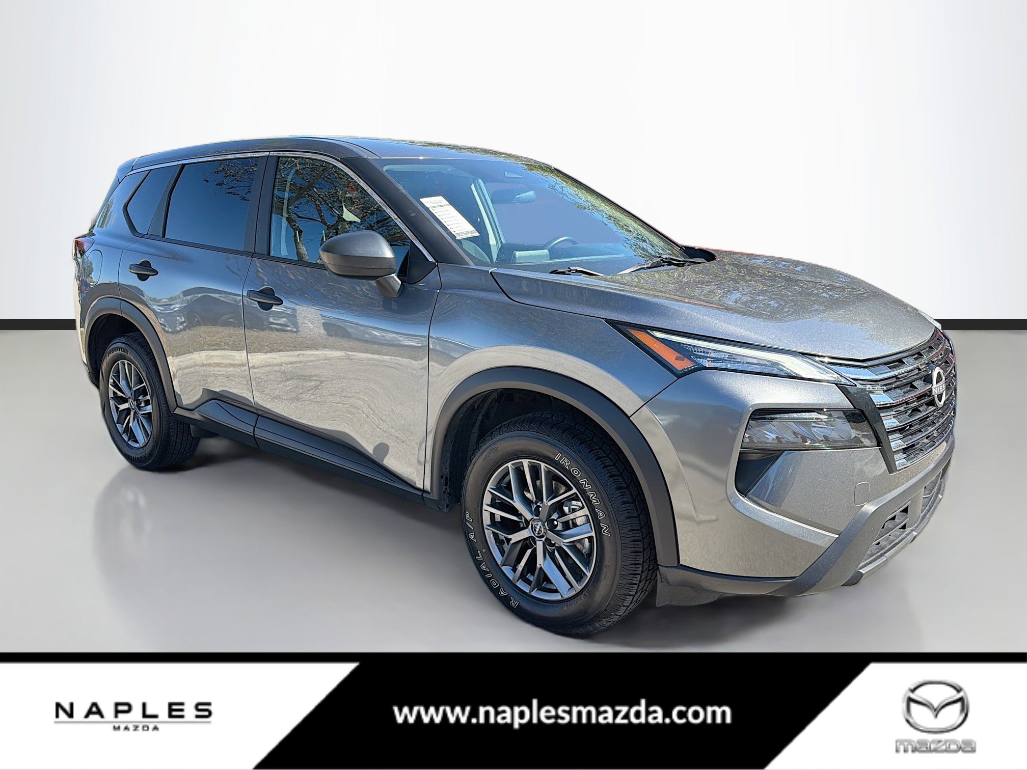 Used 2024 Nissan Rogue S image 1