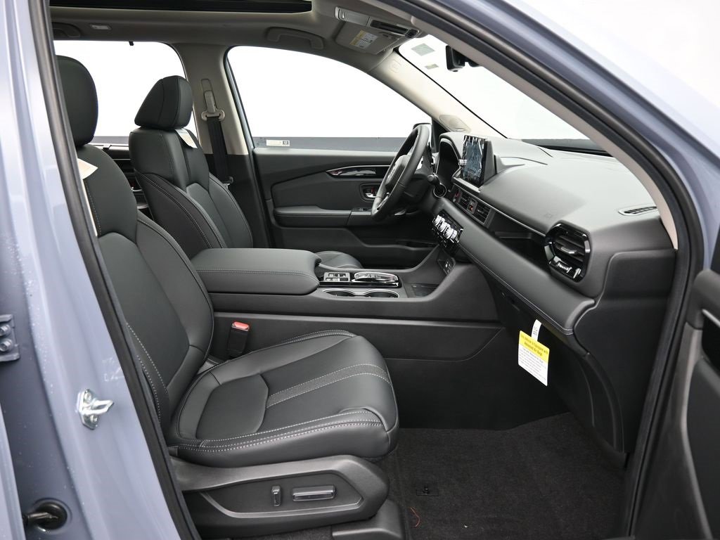 New 2025 Honda Pilot Touring image 42